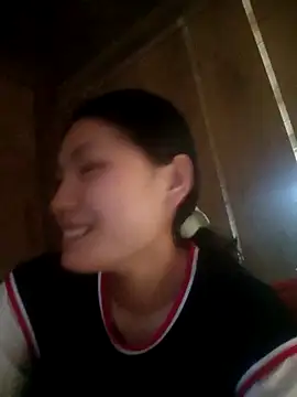 Hilary-123 online show from April 2026 01:08:01 AM