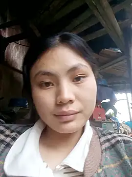 Snapshot of Hilary-123 chatting on February 2026 01:48:01 AM Hilary-123 online show from February 2026 01:48:01 AM