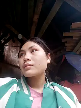 Snapshot of Hilary-123 chatting on February 2026 01:52:01 AM Hilary-123 online show from February 2026 01:52:01 AM