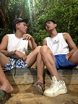 Snapshot of Latin_boys79 chatting on January 2026 07:03:01 AM Latin boys79 online show from January 2026 07:03:01 AM