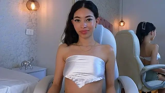 viiolet whitee online show from December 2025 08:37:01 PM