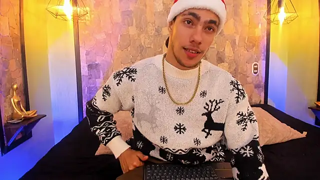 PatrickS25 online show from December 2025 04:47:01 AM