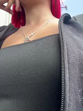 Scarlett firee online show from January 2026 04:02:02 PM