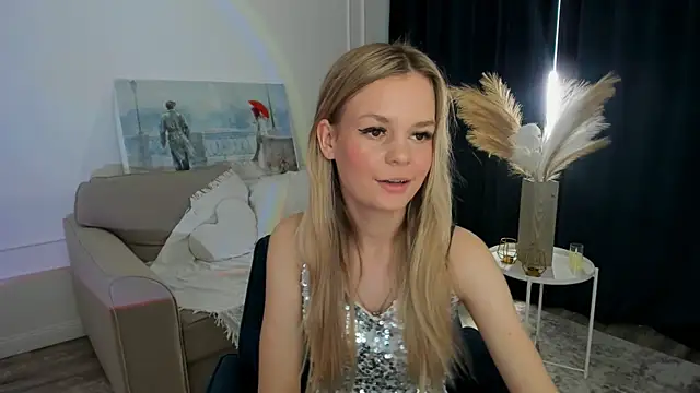 MidnighteAura online show from May 2026 04:31:01 AM