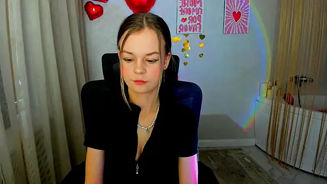 MidnighteAura online show from February 2026 10:45:02 AM