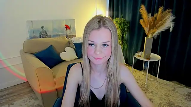 MidnighteAura online show from May 2026 04:08:01 AM