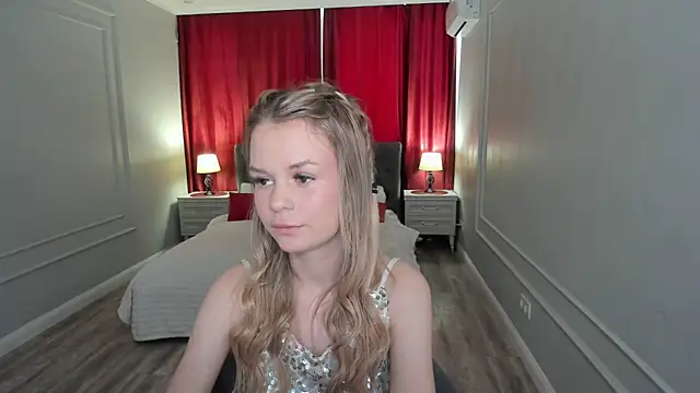 MidnighteAura online show from May 2026 03:15:01 AM