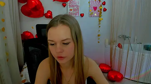 MidnighteAura online show from February 2026 02:53:01 AM