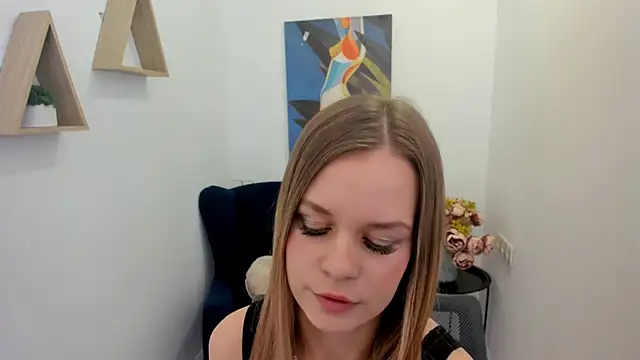 MidnighteAura online show from March 2026 08:01:01 PM