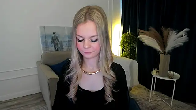 MidnighteAura online show from April 2026 03:57:02 AM