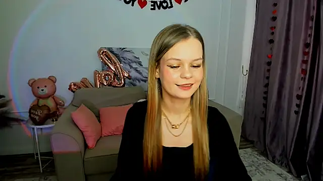 MidnighteAura online show from February 2026 11:32:02 AM