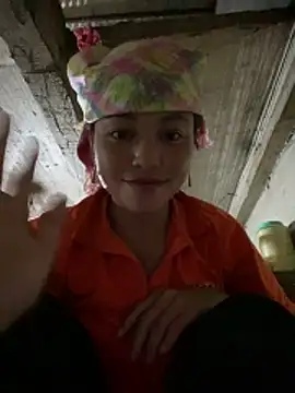 Snapshot of Lilik2 chatting on December 2025 03:27:02 PM Lilik2 online show from December 2025 03:27:02 PM