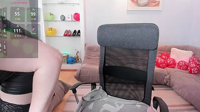 Snapshot of KamillaJei chatting on February 2026 06:26:01 AM KamillaJei online show from February 2026 06:26:01 AM