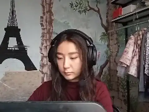 Snapshot of Sofiaherexo chatting on December 2025 09:30:02 AM Sofiaherexo online show from December 2025 09:30:02 AM