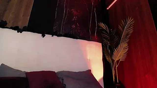 RavenFoxxy online show from May 2026 05:37:01 AM