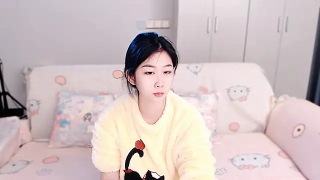 Camila-888 online show from December 2025 04:32:02 PM