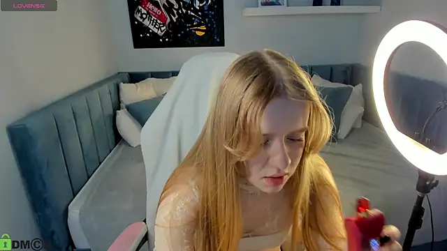 Victori Fox online show from May 2026 11:41:01 PM