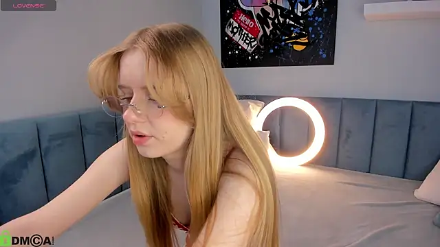 Victori Fox online show from May 2026 12:05:02 AM