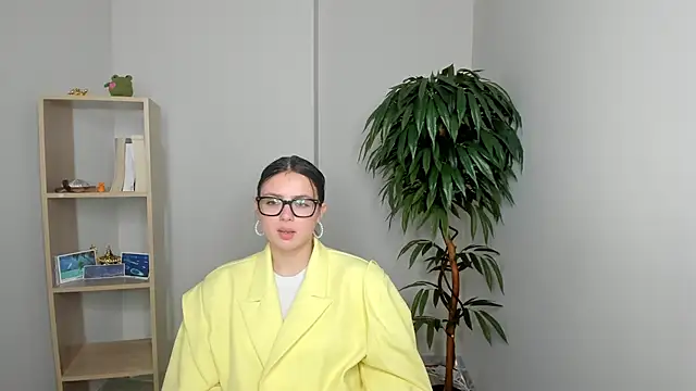 Snapshot of RonnieSparlin chatting on December 2025 11:45:01 AM RonnieSparlin online show from December 2025 11:45:01 AM