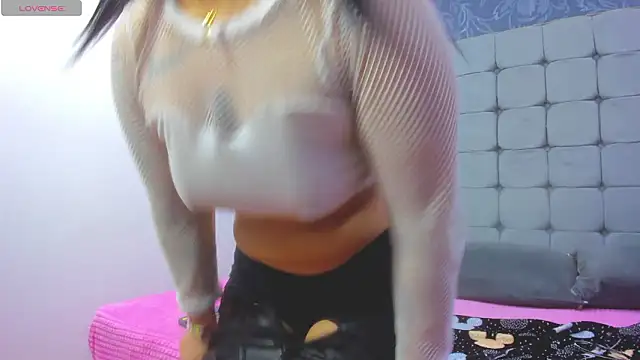 Snapshot of Messy_Karol_ chatting on February 2026 01:52:02 PM Messy Karol online show from February 2026 01:52:02 PM