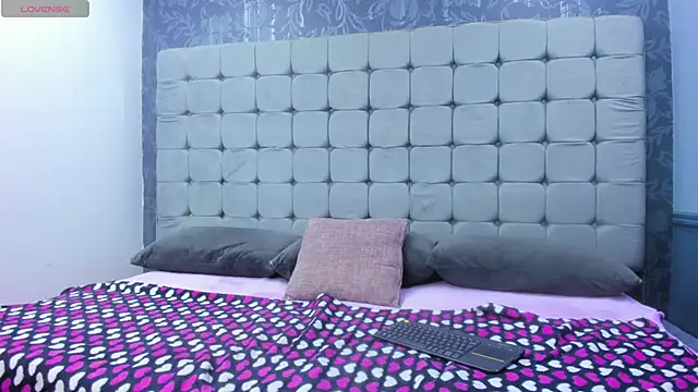 Messy Karol  online show from December 2025 01:59:02 PM