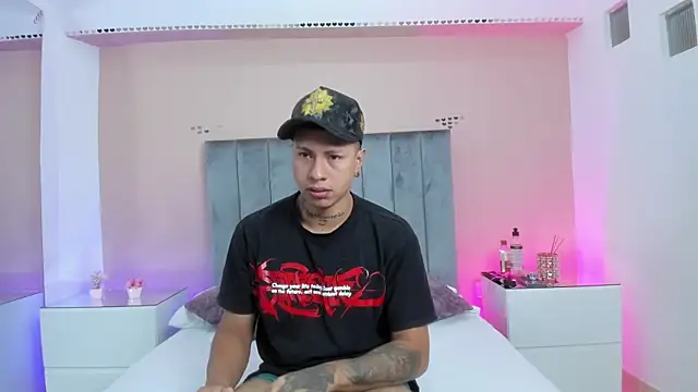 kaylaa sex online show from January 2026 01:15:01 PM