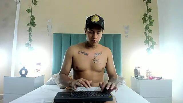 kaylaa sex online show from February 2026 01:18:01 PM