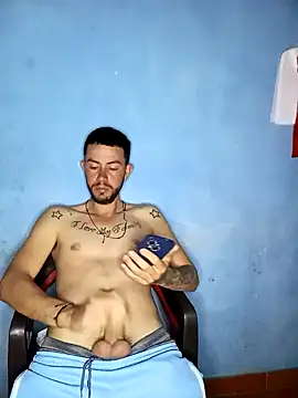 Snapshot of 30_GLADIADOR chatting on December 2025 06:37:02 AM 30 GLADIADOR online show from December 2025 06:37:02 AM