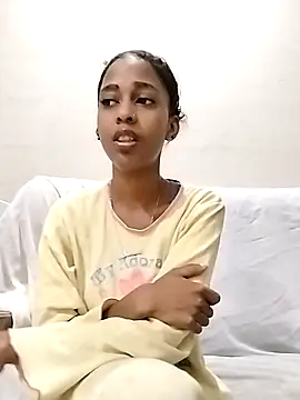 Snapshot of IndianSativa2 chatting on December 2025 12:06:01 AM IndianSativa2 online show from December 2025 12:06:01 AM