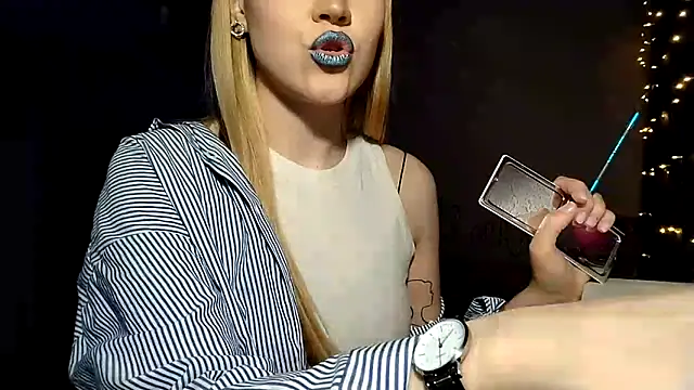 LunaPeony online show from March 2026 10:38:02 PM