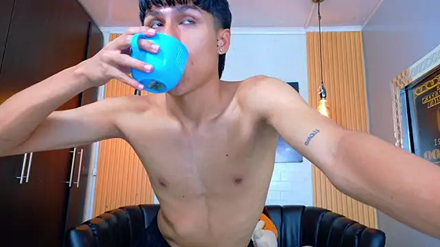 StormLuxX online show from February 2026 12:49:01 PM