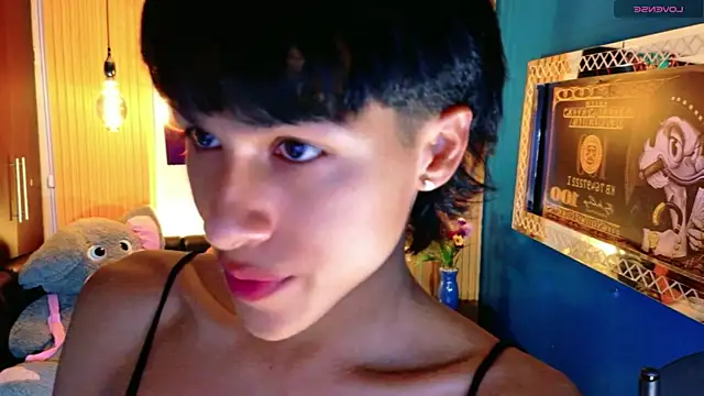 StormLuxX online show from April 2026 02:23:02 PM