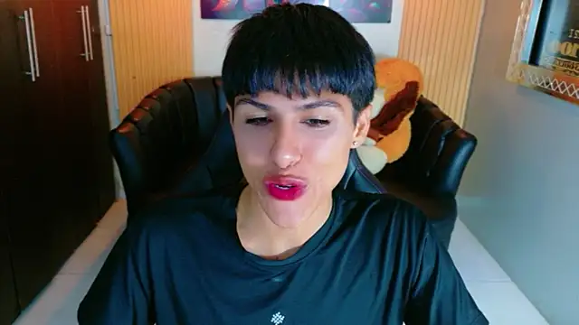 StormLuxX online show from January 2026 12:44:02 PM