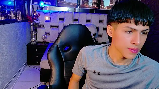 StormLuxX online show from December 2025 03:26:01 PM