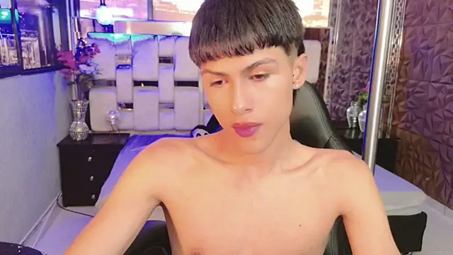 StormLuxX online show from December 2025 01:05:02 PM