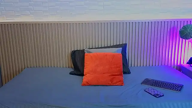 EmyVega online show from February 2026 09:32:01 PM