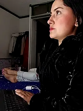 MisNicol online show from February 2026 12:07:02 AM