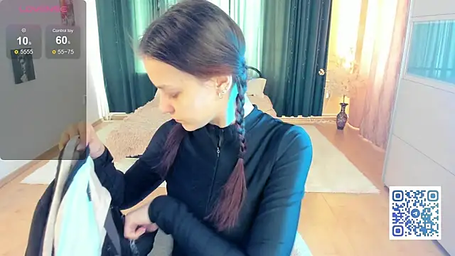 KrisDoeil online show from April 2026 02:05:01 AM