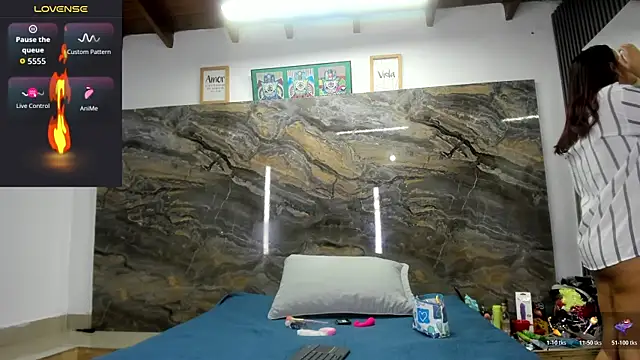 Evy connor online show from January 2026 12:01:01 PM