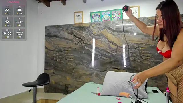 Evy connor online show from December 2025 11:31:01 AM