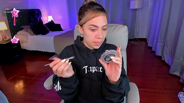 Snapshot of Zara_Wolf_ chatting on February 2026 11:16:01 AM Zara Wolf online show from February 2026 11:16:01 AM