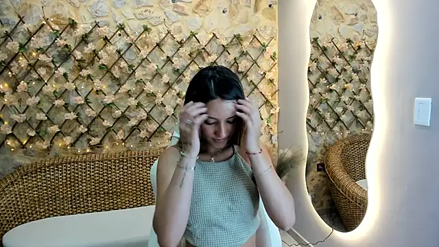 GoldenMusee  online show from December 2025 07:26:01 PM