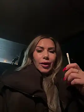 AnikaSunshine online show from December 2025 06:21:02 PM