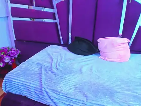 Snapshot of LuciannaDavis chatting on December 2025 08:04:02 PM LuciannaDavis online show from December 2025 08:04:02 PM