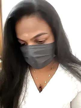 Snapshot of Tamil_Shara chatting on December 2025 04:13:01 PM Tamil Shara online show from December 2025 04:13:01 PM