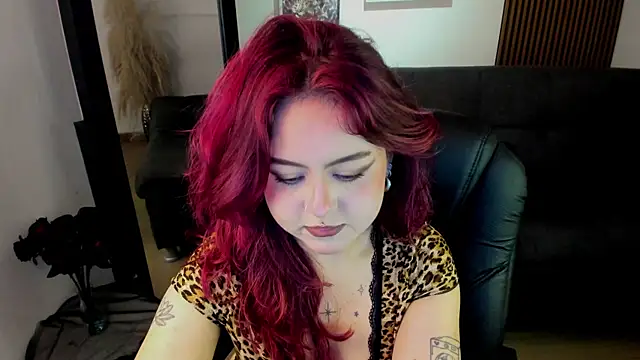 crimson velvettt online show from January 2026 05:44:02 AM