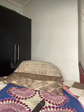 GiantClithpee online show from June 2026 08:52:01 AM