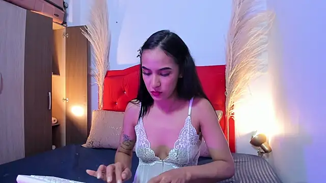 Samantha luv  online show from April 2026 12:25:01 AM