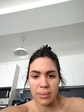 SiennaLuxexx online show from April 2026 01:04:02 PM