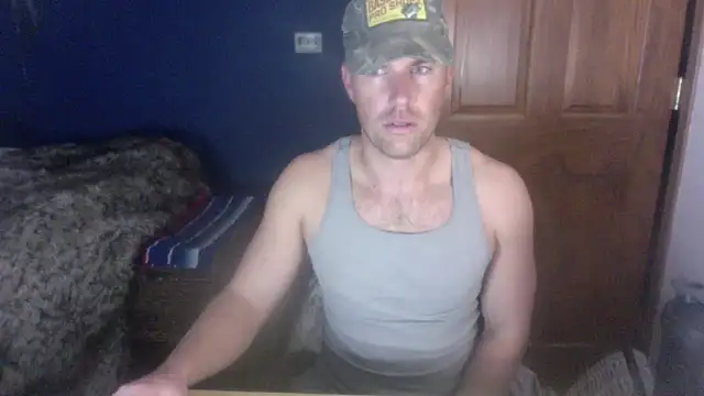 Snapshot of SpunRedneck chatting on December 2025 10:58:02 AM SpunRedneck online show from December 2025 10:58:02 AM